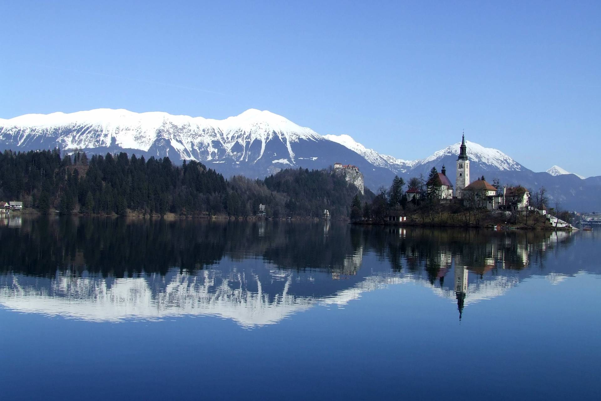 Wedding abroad in Slovenia Bled